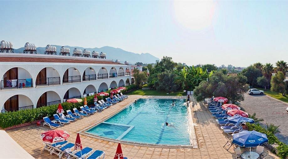 Bare Hill Holiday Village Elea Esterno foto