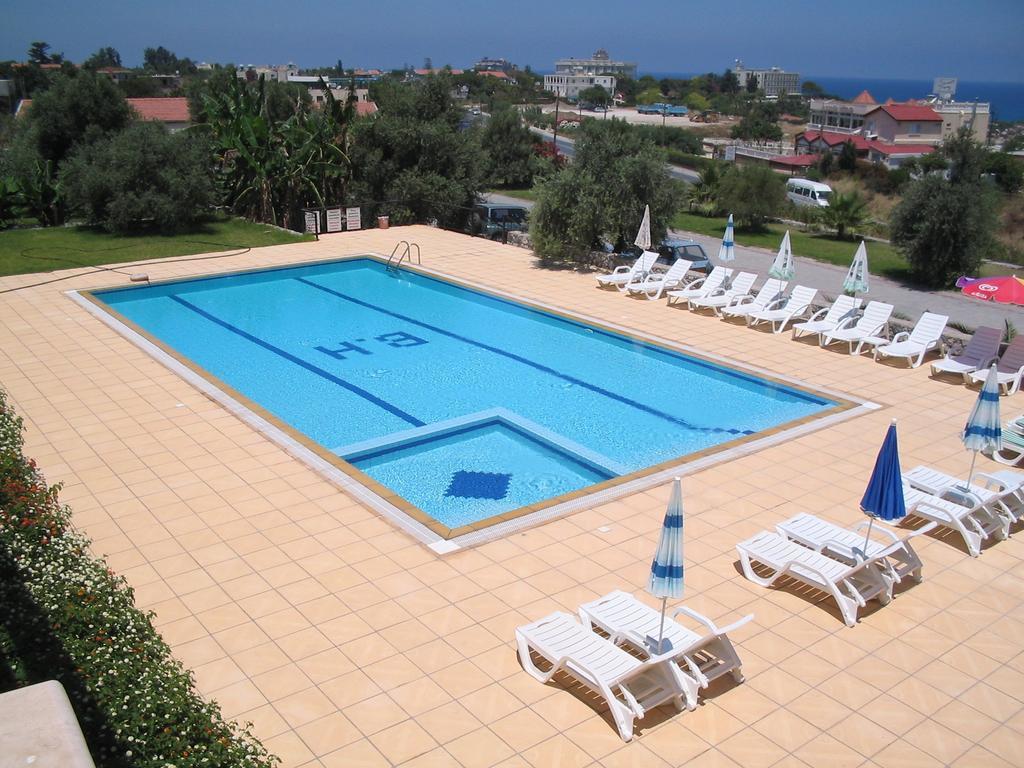 Bare Hill Holiday Village Elea Esterno foto